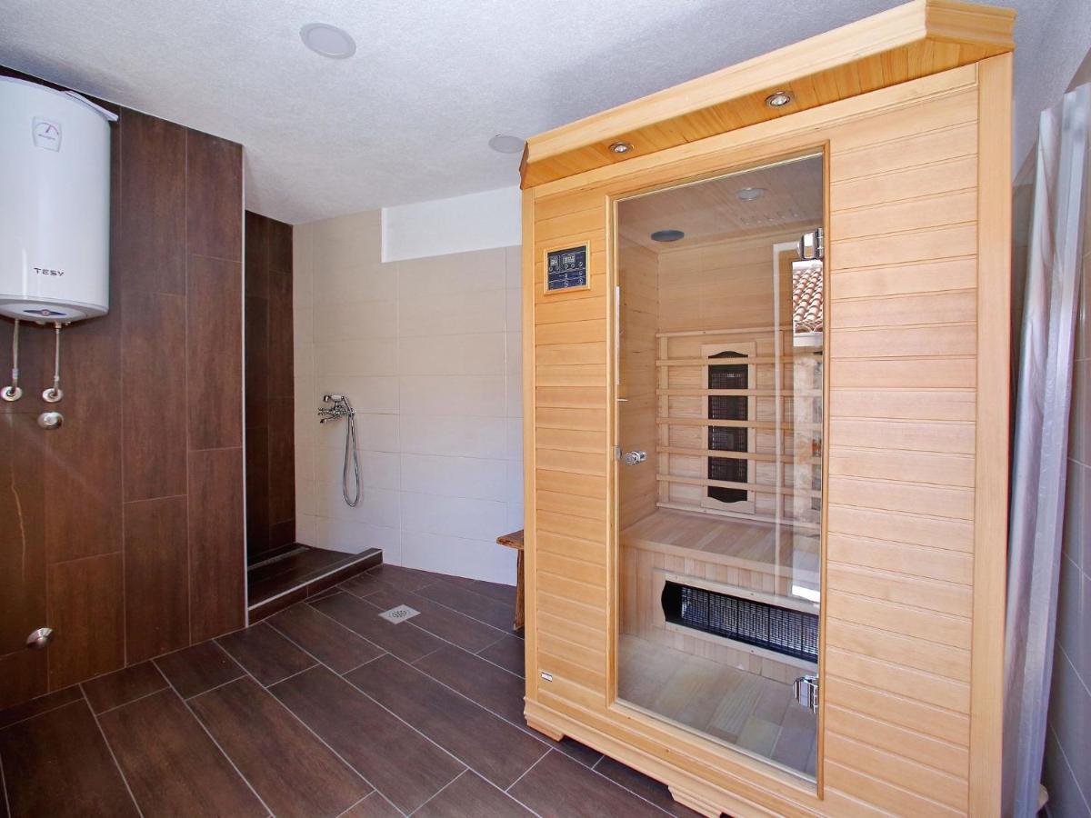 Lovely Holiday Home In Starigrad Ngoại thất bức ảnh